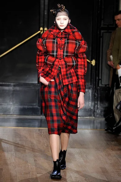 Look 19